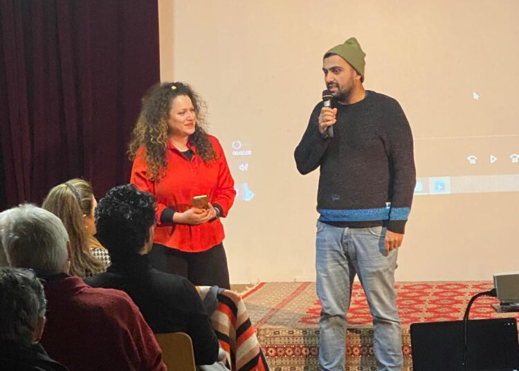 Ausstellung und Filmabend im Zeichen von Solidarität und Menschenrechten