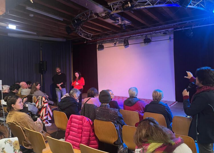 Ausstellung und Filmabend im Zeichen von Solidarität und Menschenrechten