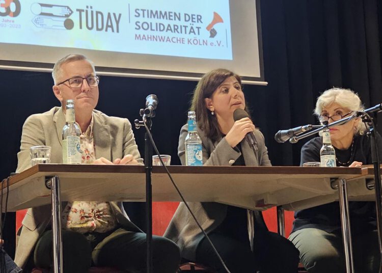 Kommunalpolitik zwischen Selbstverwaltung, Zwangsverwaltung und Gefängnis