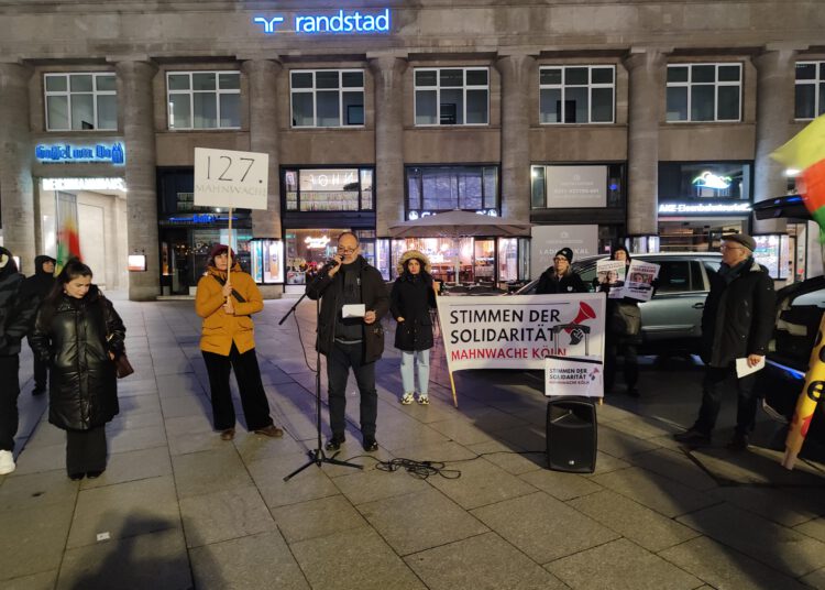 Unsere 127. Mahnwache: Solidarität mit Rojava und Protest gegen Menschenrechtsverletzunge