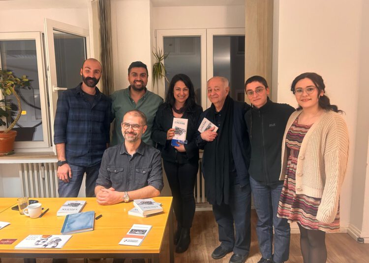 Lesung mit Rober Koptaş im Friedensbildungswerk