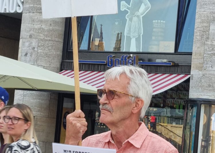 „136. Mahnwache: krank, inhaftiert, vergessen? Wir schweigen nicht!“