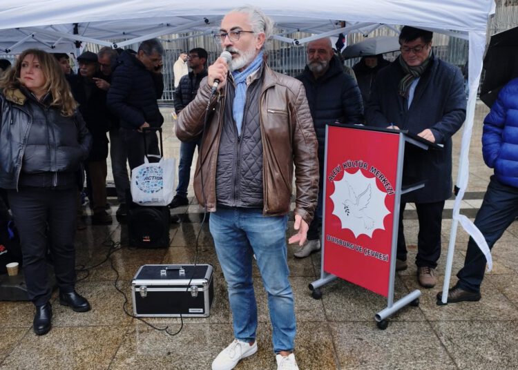 Solidarität mit Merdan Yanardağ und Tele1