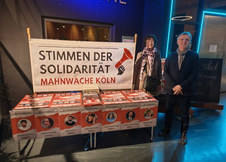 Ausverkaufte Kölner Premiere von „Gelbe Briefe“