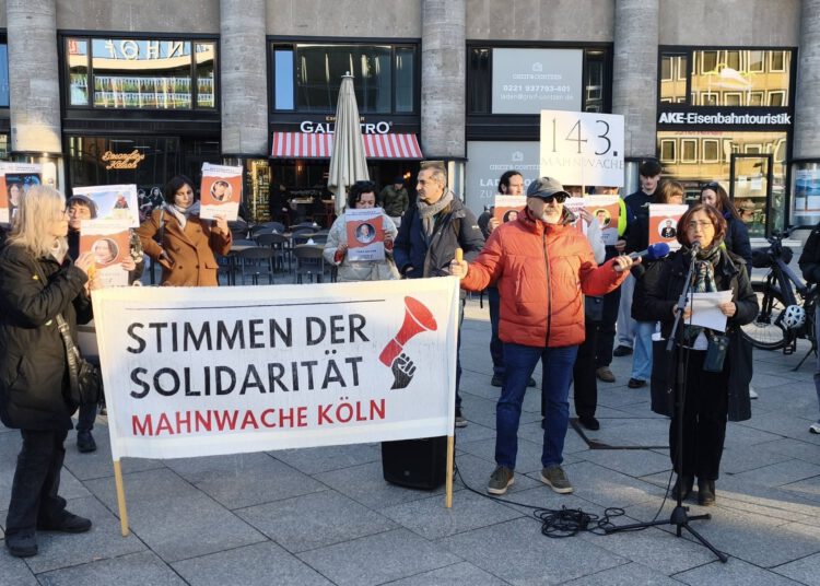 143. Mahnwache erinnert an Verfolgte und Verschwundene