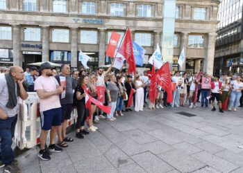 Proteste nach Absetzung des CHP-Vorsitzenden Özel
